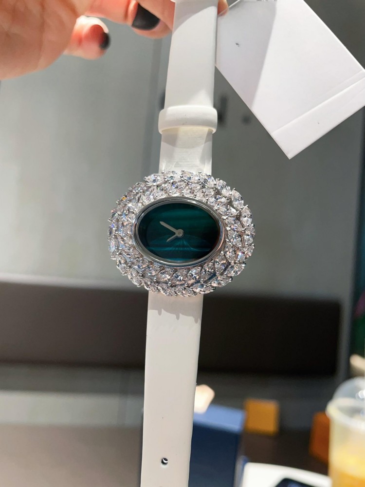 New Designer Women Shiny Diamo - огляд і ціна Jewelry Watches For Ladies