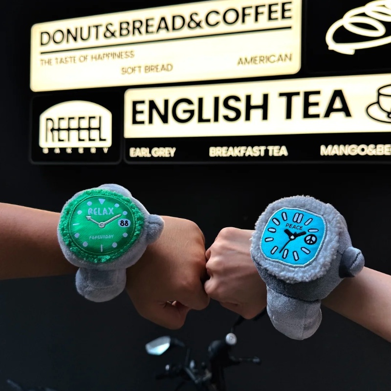 In Stock Pop Sunday Plush Rela - огляд і ціна Jewelry With Watches